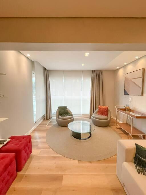 Aura Living - No Brooklin